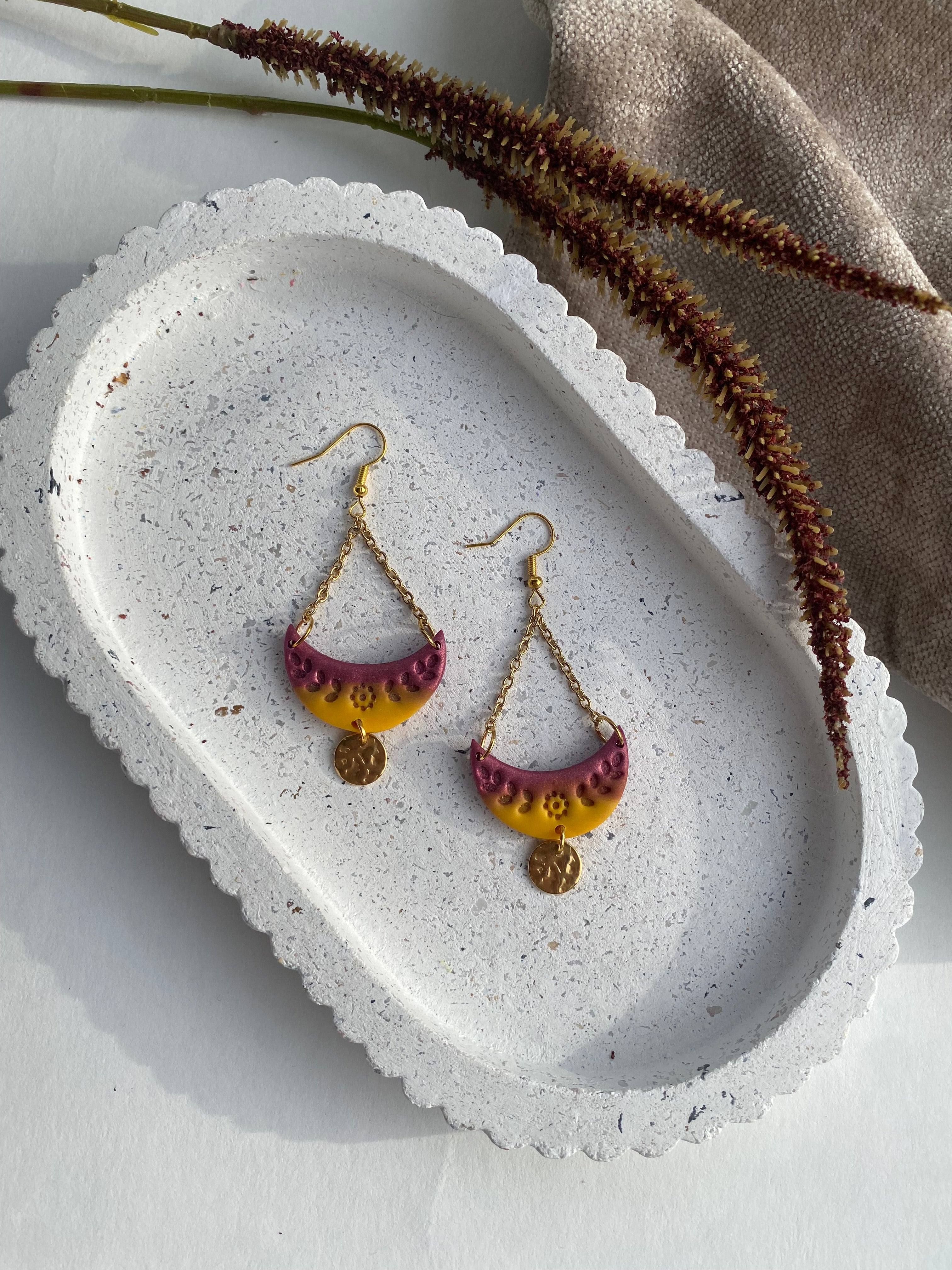 Kuun keinu-korvikset